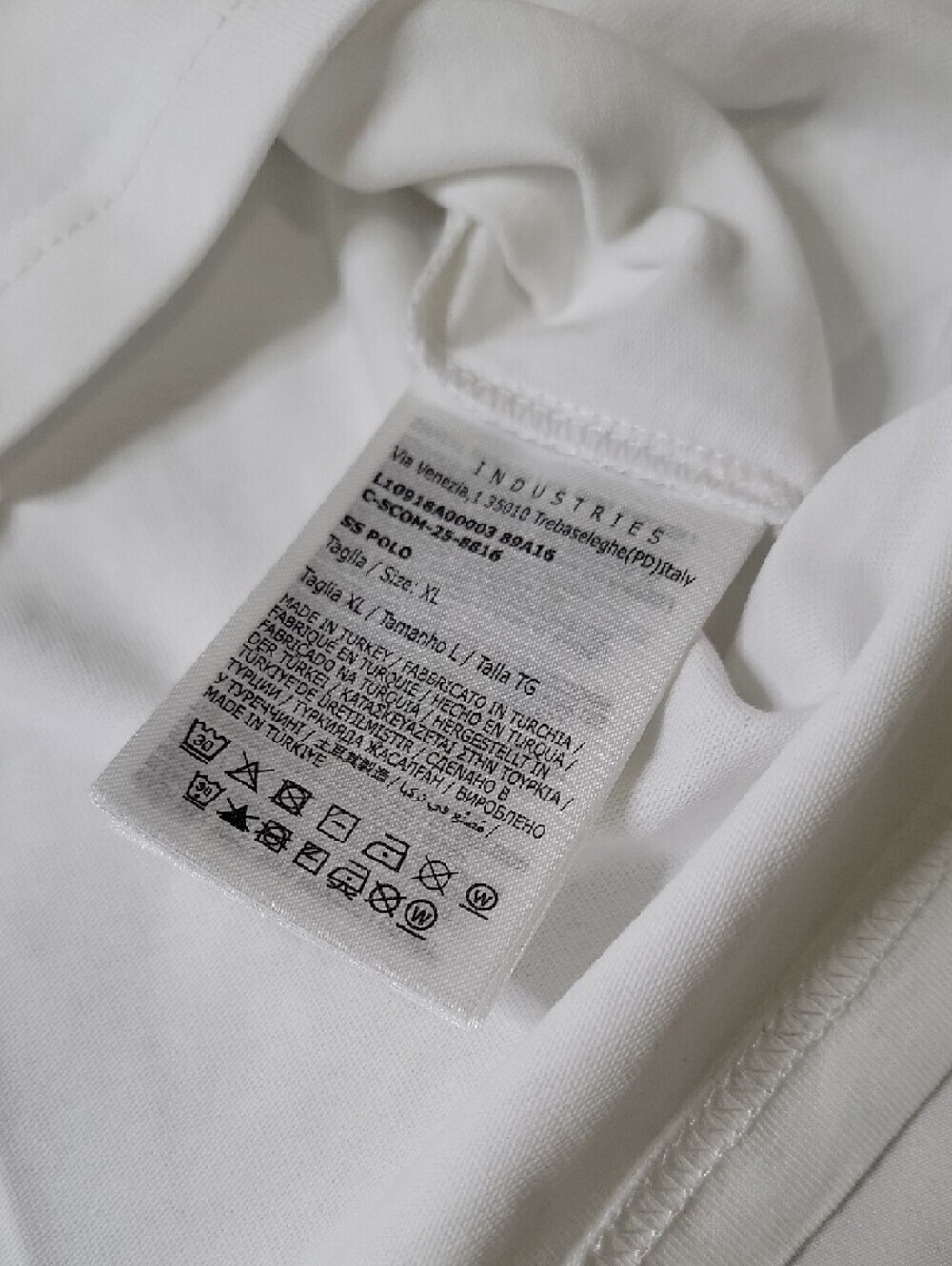 Moncler White Short Sleeve Crewneck T-Shirt with Logo Patch - Picture 3 of 4